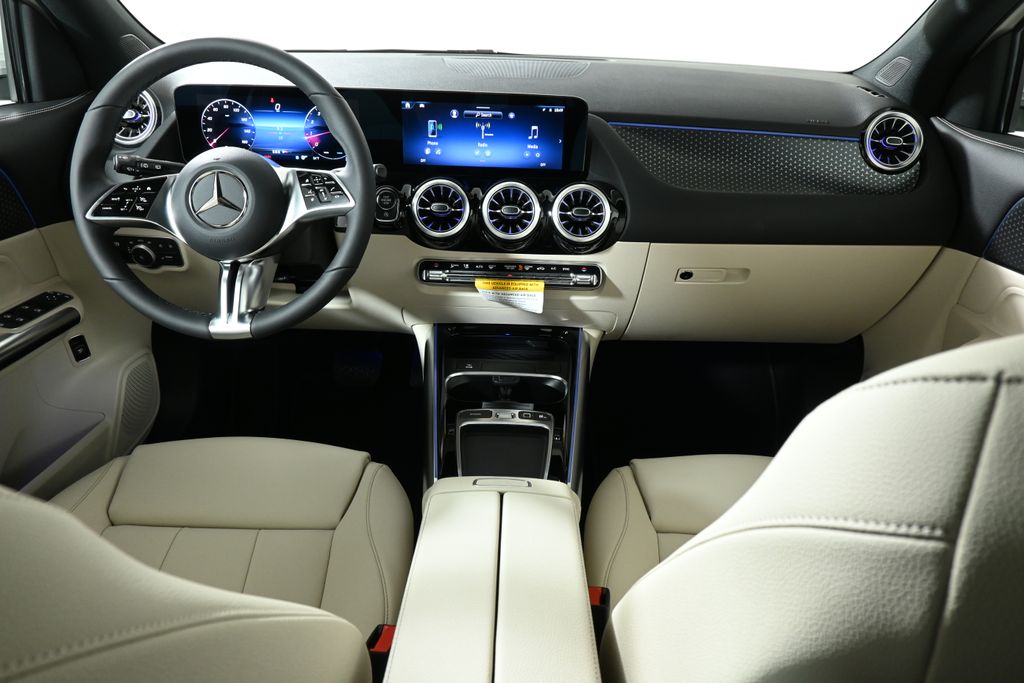 2025 Mercedes-Benz GLA 250 4MATIC 4