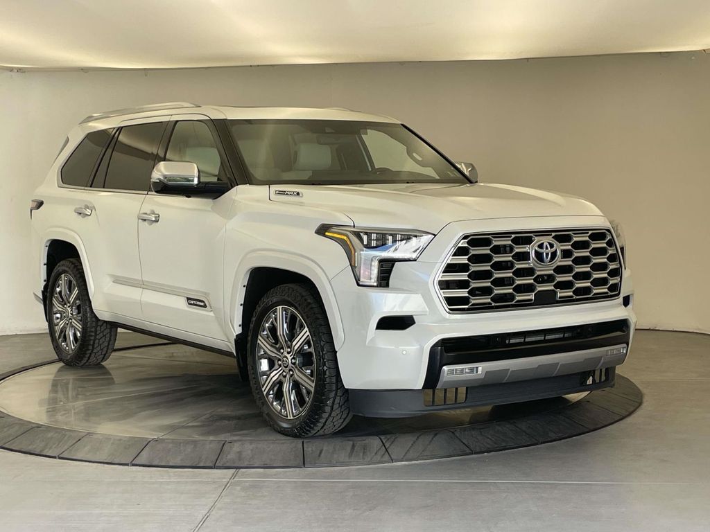 2023 Toyota Sequoia Capstone - 8