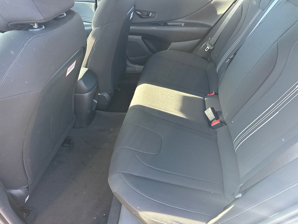 Used 2025 Silver Hyundai SEL Sport image 20
