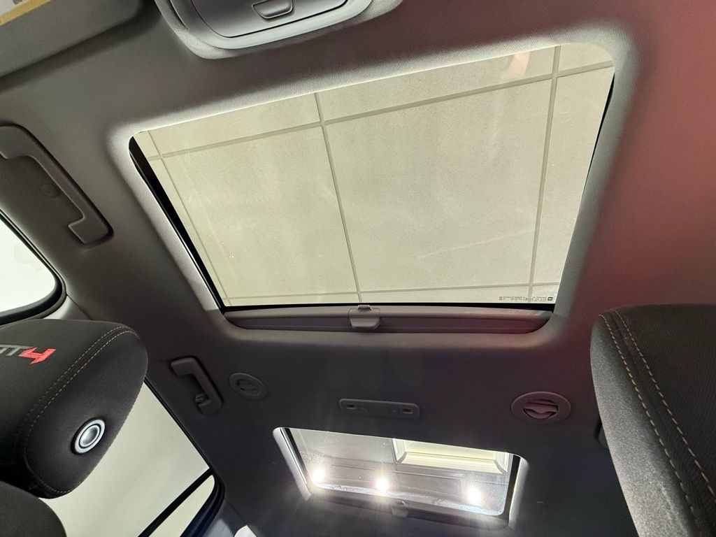 Thumbnail: 2022 GMC Acadia - 18