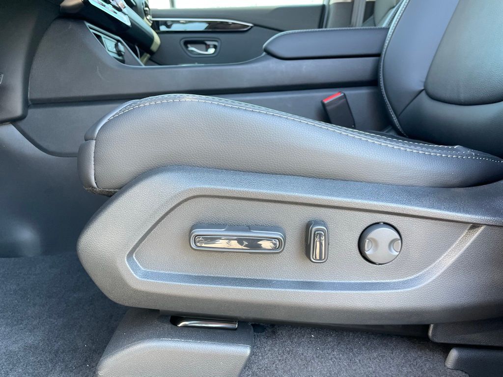 Thumbnail: 2026 Honda Pilot - 25