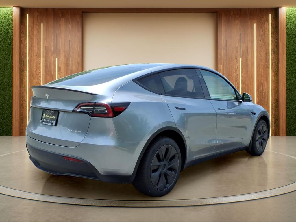 TeslaModel Y33