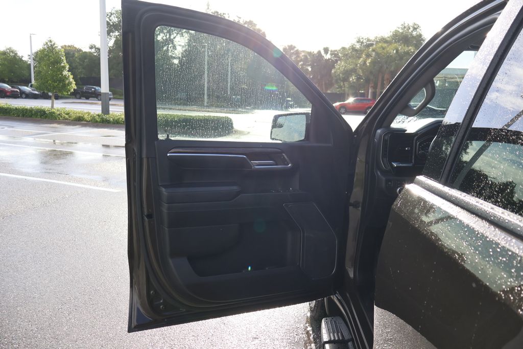 Thumbnail: 2023 GMC Sierra 1500 - 16