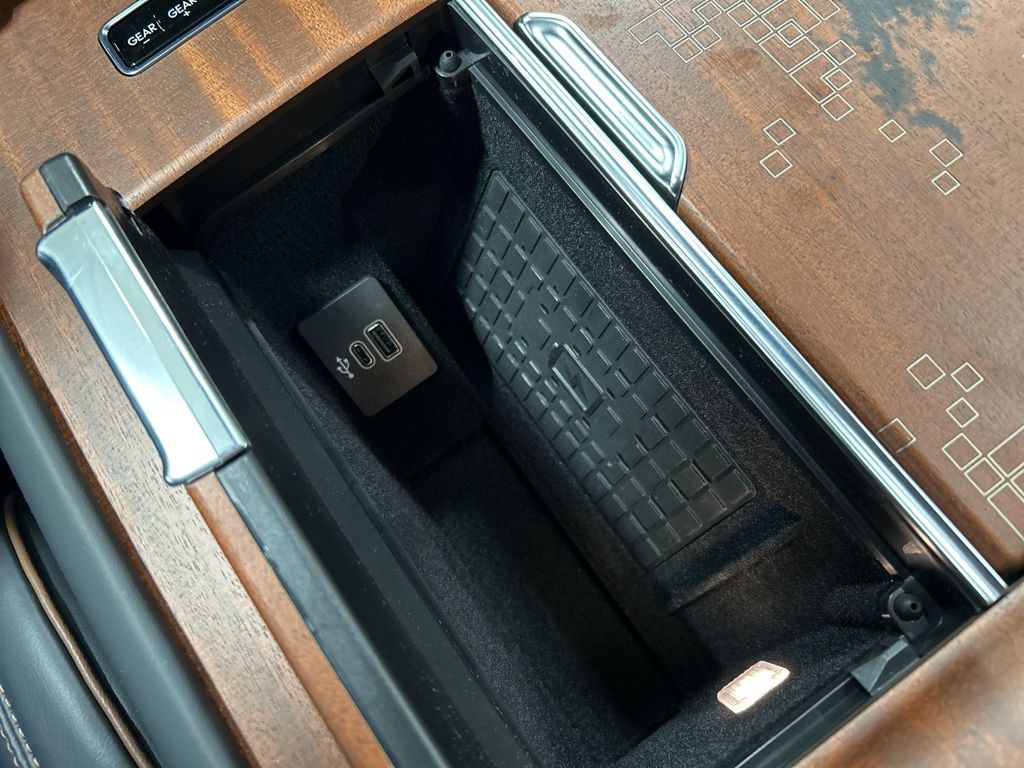 new 2026 Lincoln Navigator L car, priced at $128,975