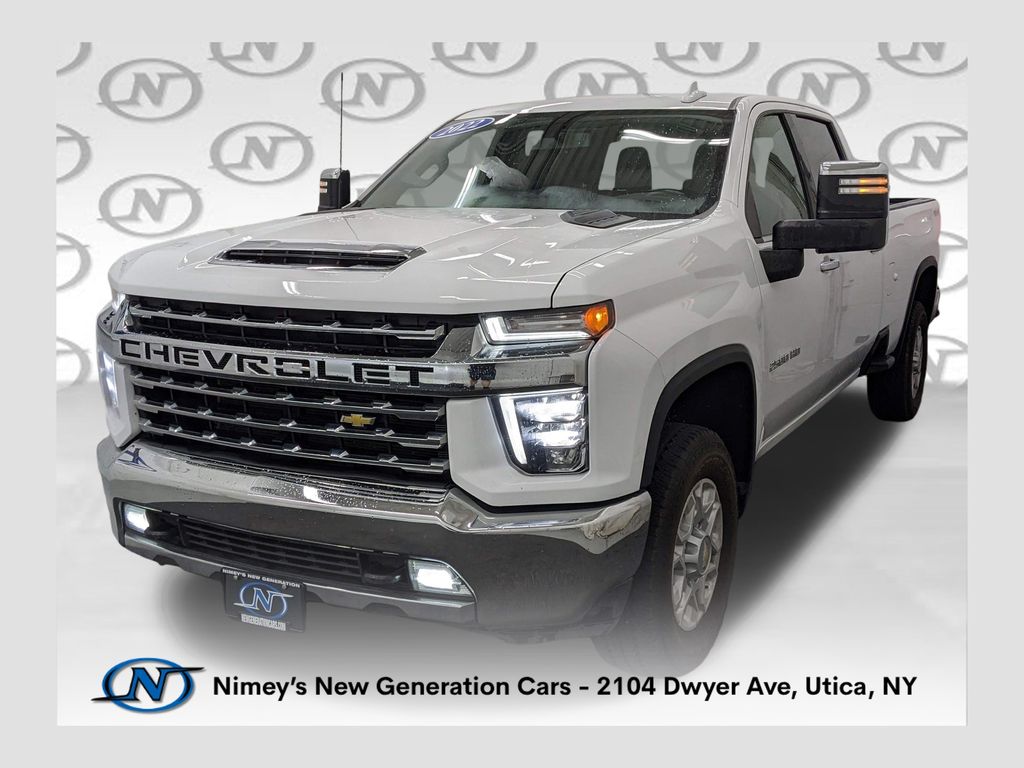 Summit White 2022 Chevrolet Silverado 2500HD Pickup Truck Four-Wheel Drive 6-Speed Automatic