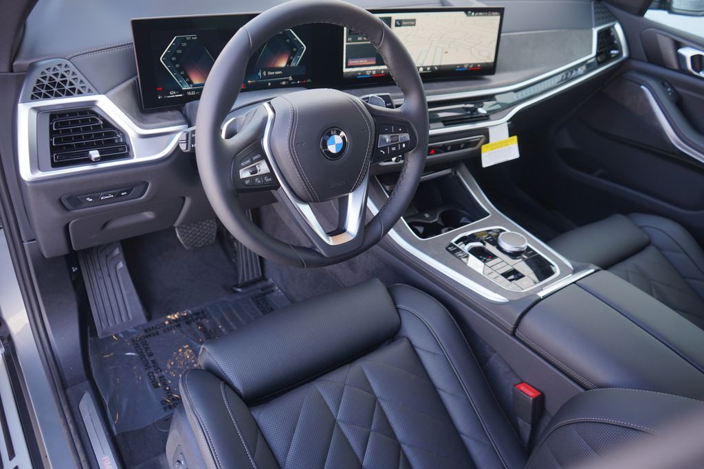 2025 BMW X5 sDrive40i 12