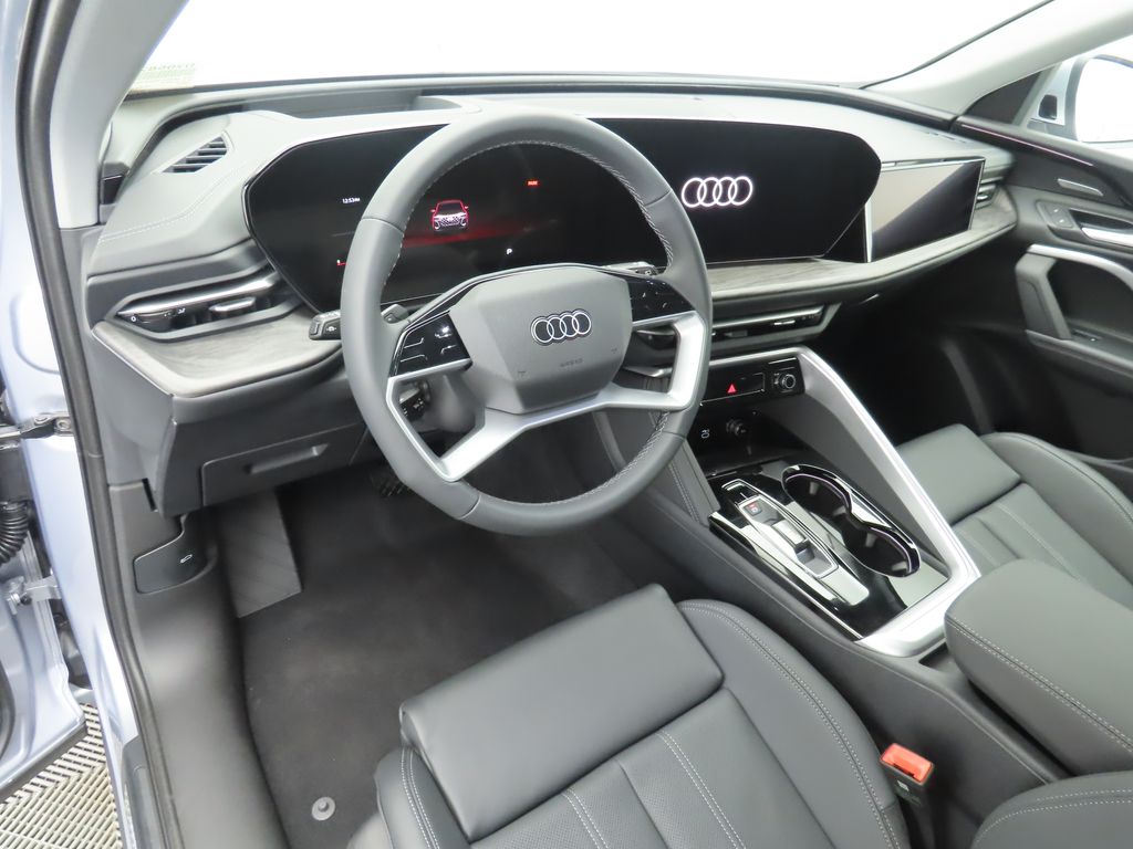 Thumbnail: 2025 Audi Q5 - 9