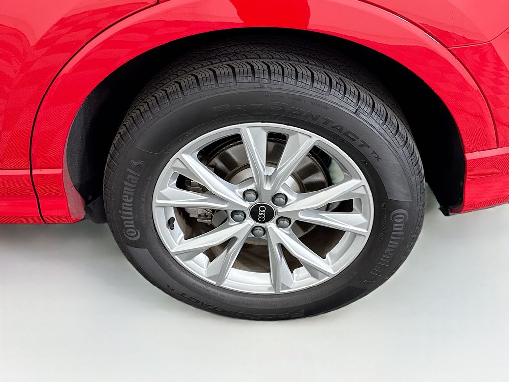 Thumbnail: 2025 Audi Q3 - 29