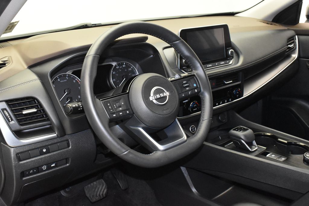 Thumbnail: 2023 Nissan Rogue - 15