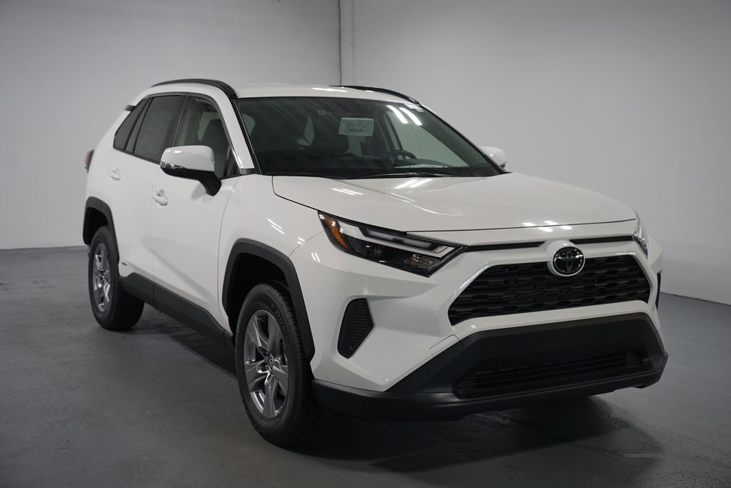 Thumbnail: 2025 Toyota RAV4 - 3