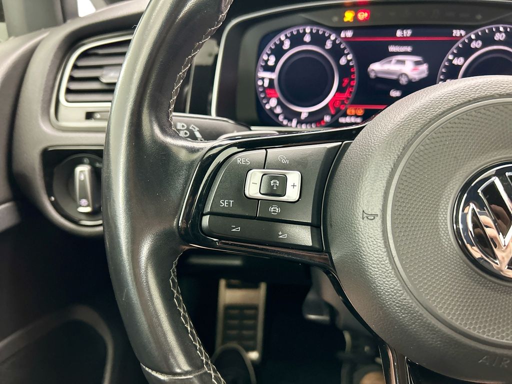 Thumbnail: 2019 Volkswagen Golf - 11