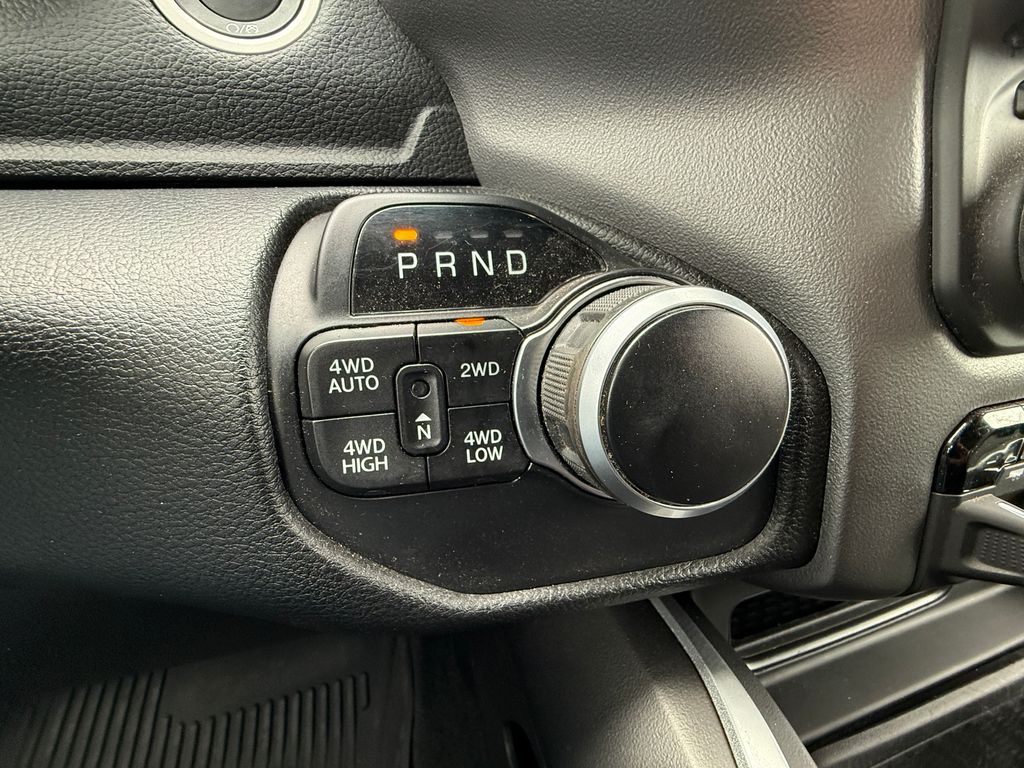 Certified Used 2021 White Ram Big Horn/Lone Star image 61