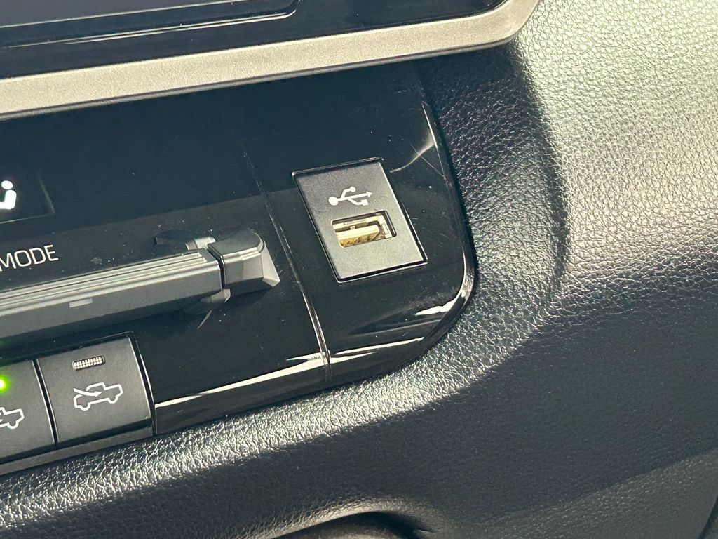 Used 2024 Wind Chill Pearl Toyota SR5 image 23