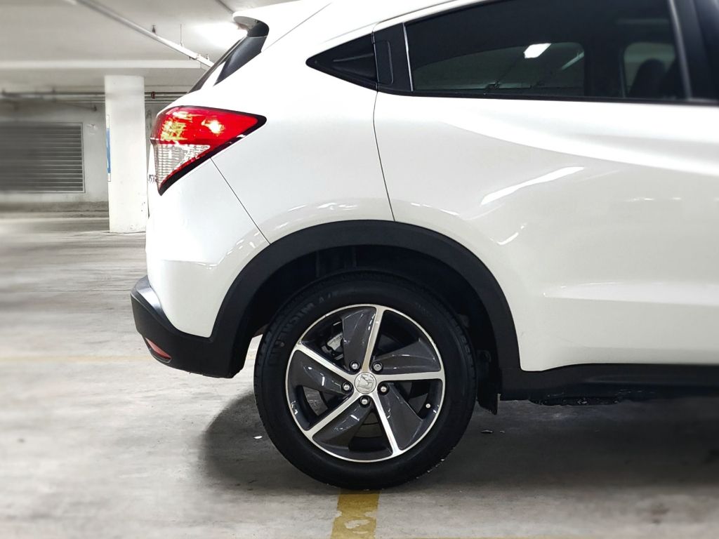 2022 Honda HR-V EX 18