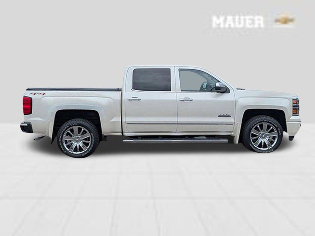 White Diamond Clearcoat 2015 Chevrolet Silverado 1500 High Country Crew Cab 4WD Pickup Truck Four-Wheel Drive 6-Speed Automatic Overdrive