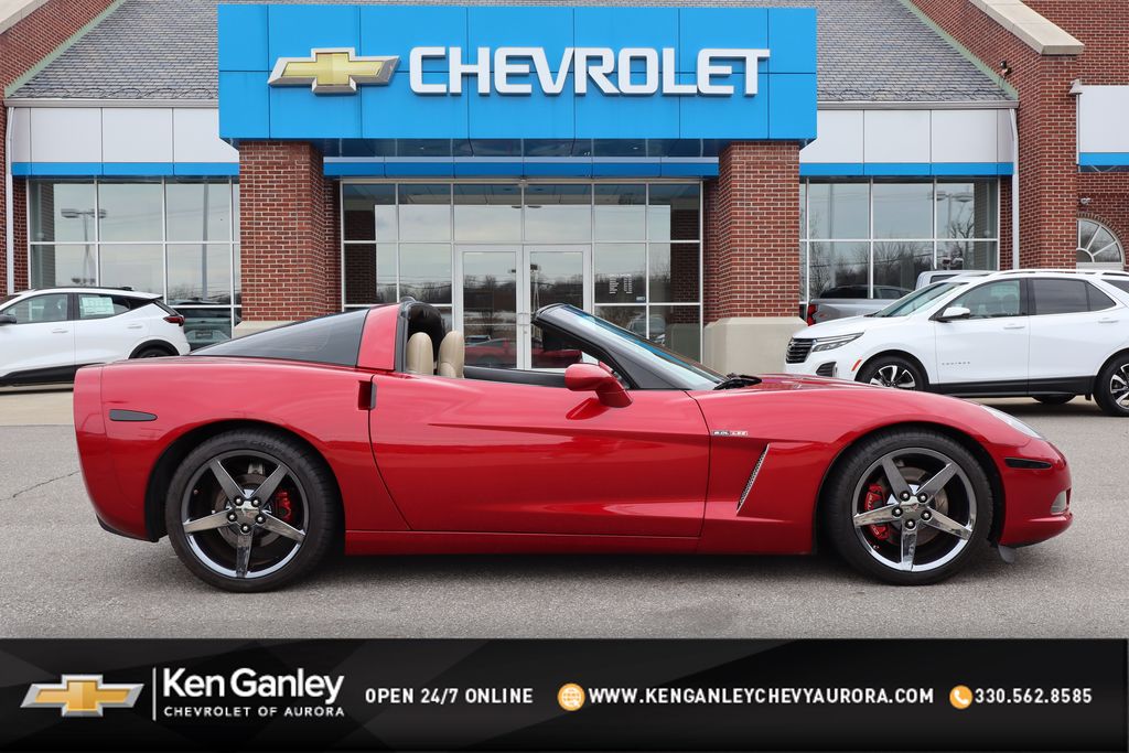 Gray (Magnetic Red Metallic) 2005 Chevrolet Corvette Coupe RWD Coupe Rear-Wheel Drive 4-Speed Automatic Overdrive