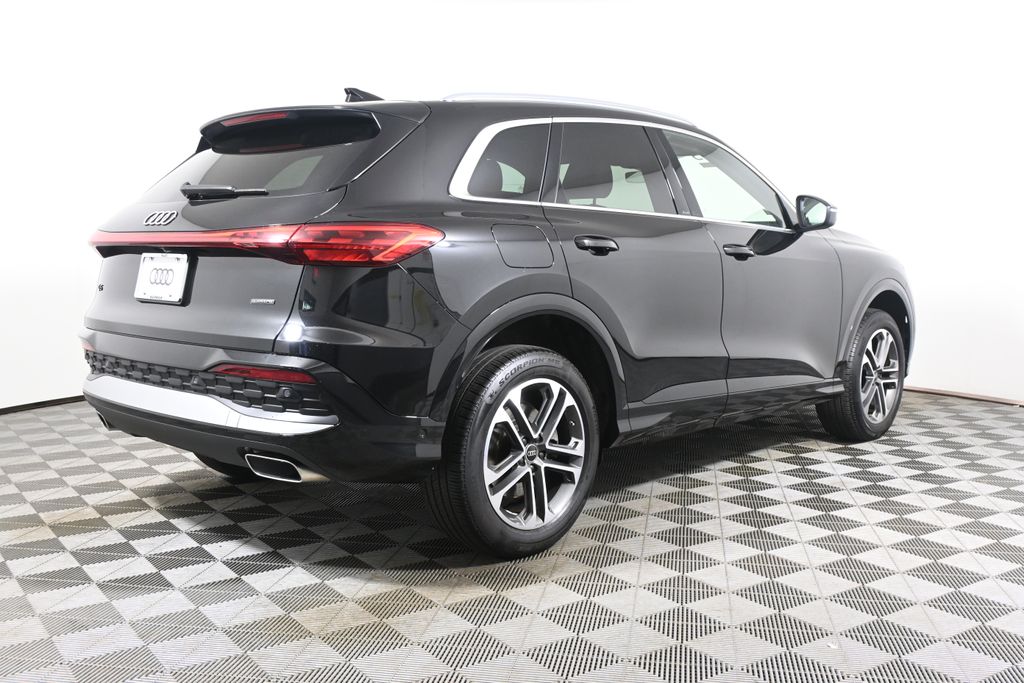 Thumbnail: 2025 Audi Q5 - 7