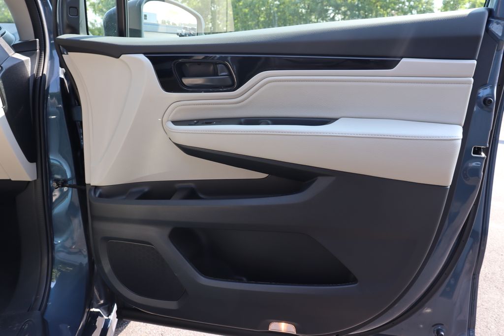 Thumbnail: 2026 Honda Odyssey - 21