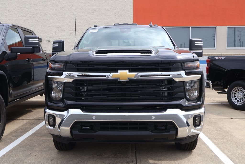 Thumbnail: 2026 Chevrolet Silverado 2500 - 2