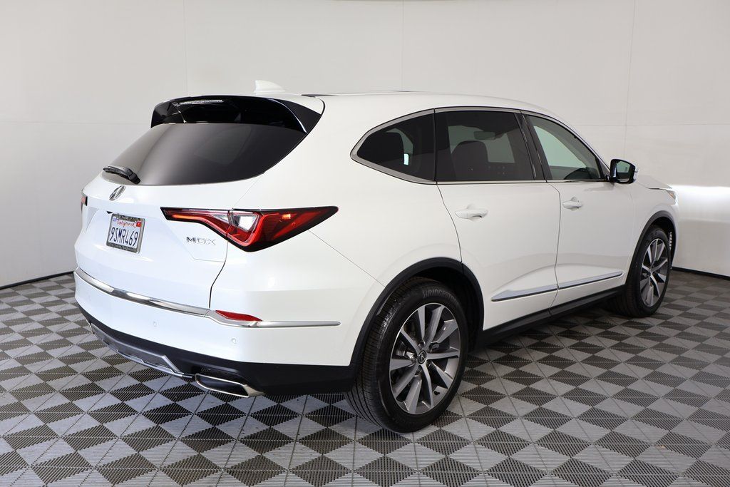 Thumbnail: 2025 Acura MDX - 4