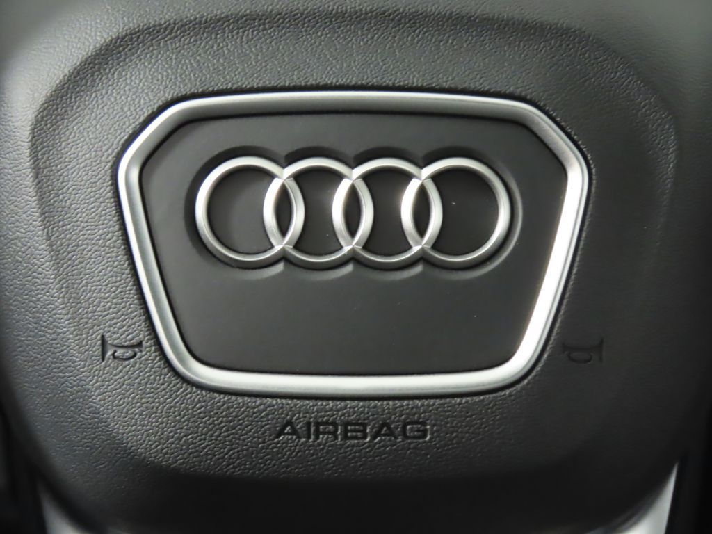 Thumbnail: 2025 Audi Q3 - 17