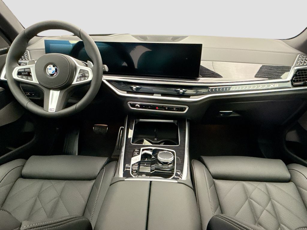 Thumbnail: 2026 BMW X5 - 13