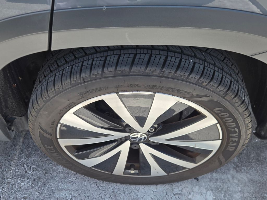 2024 Volkswagen Taos - $21,685