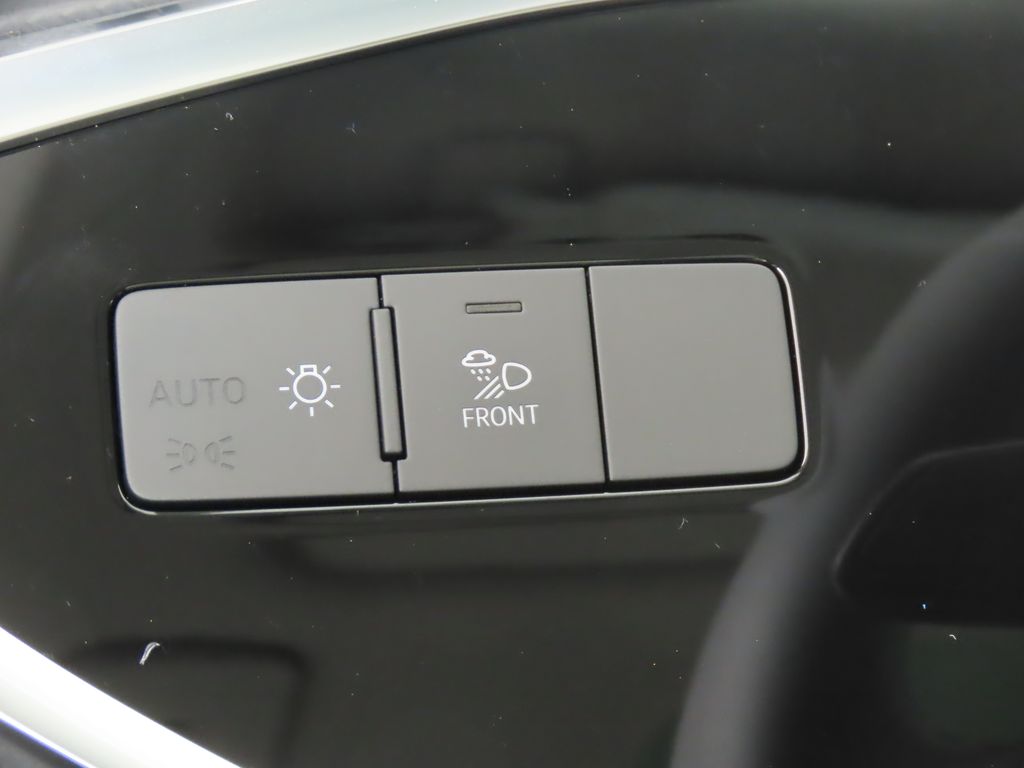 Thumbnail: 2025 Audi Q3 - 19