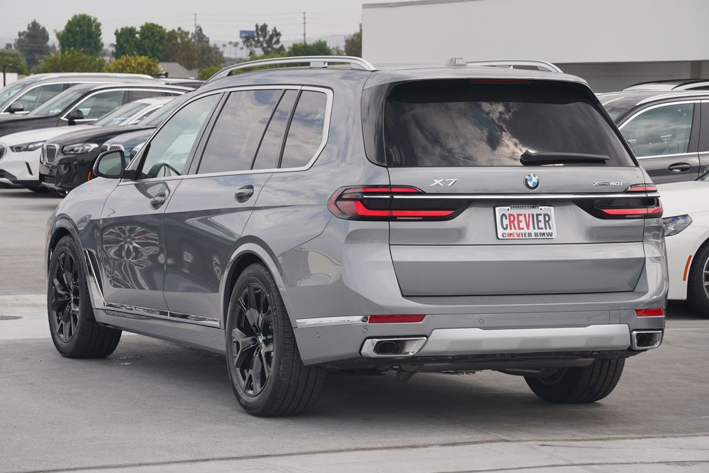 2025 BMW X7 xDrive40i 6