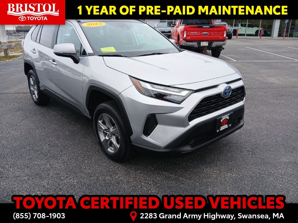 2023 Toyota RAV4 XLE's photo