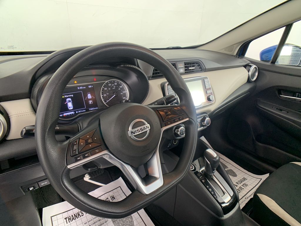 2020 Nissan Versa 1.6 SV 27