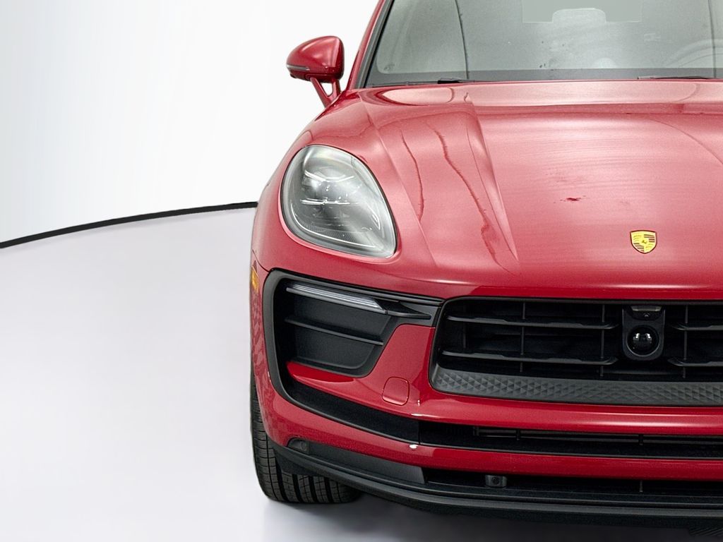 Thumbnail: 2026 Porsche Macan - 12