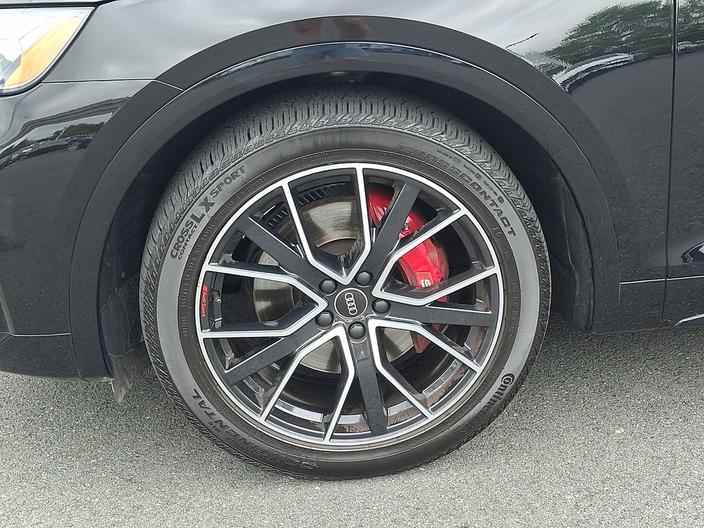 Thumbnail: 2023 Audi SQ5 - 8