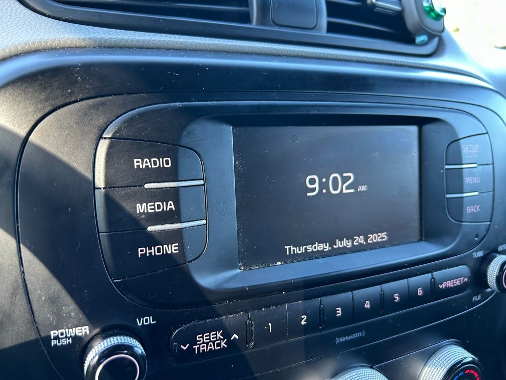 Thumbnail: 2018 Kia Soul - 17