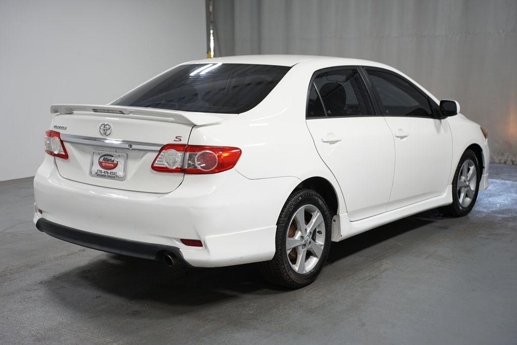 2012 Toyota Corolla LE 8