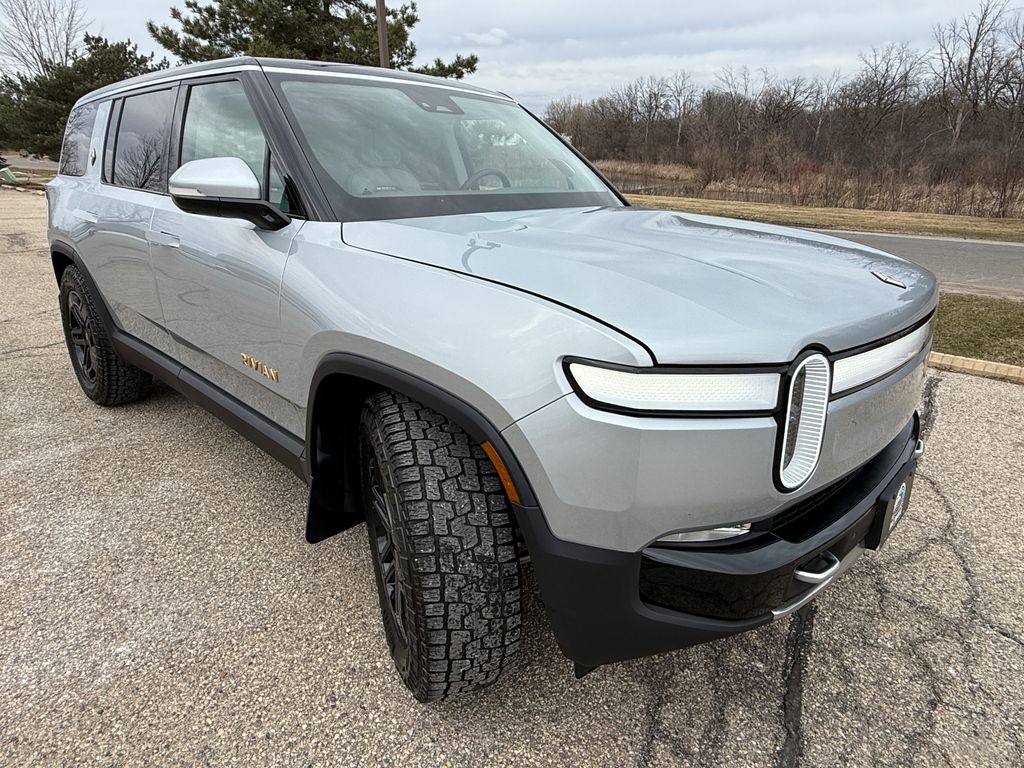 Rivian R1S