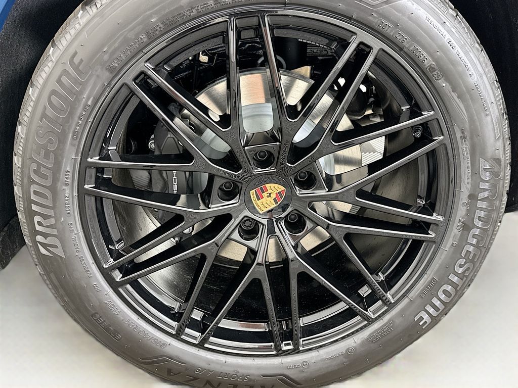 Thumbnail: 2026 Porsche Cayenne - 32