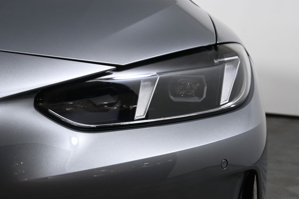 Thumbnail: 2027 BMW 4 Series - 11