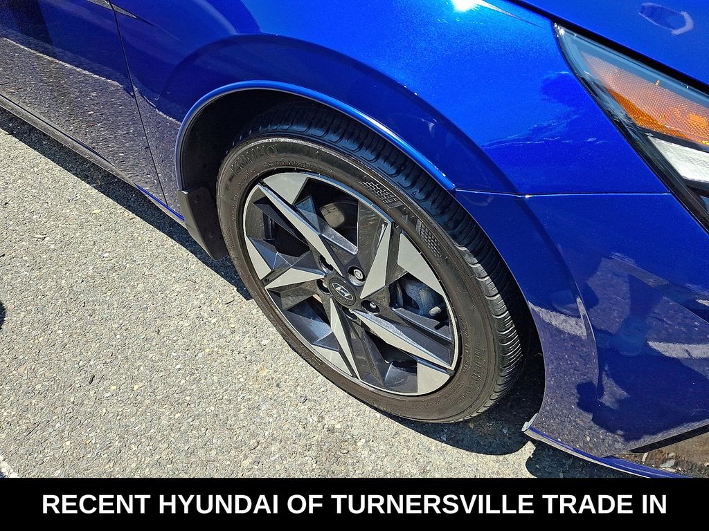Thumbnail: 2023 Hyundai Elantra - 5
