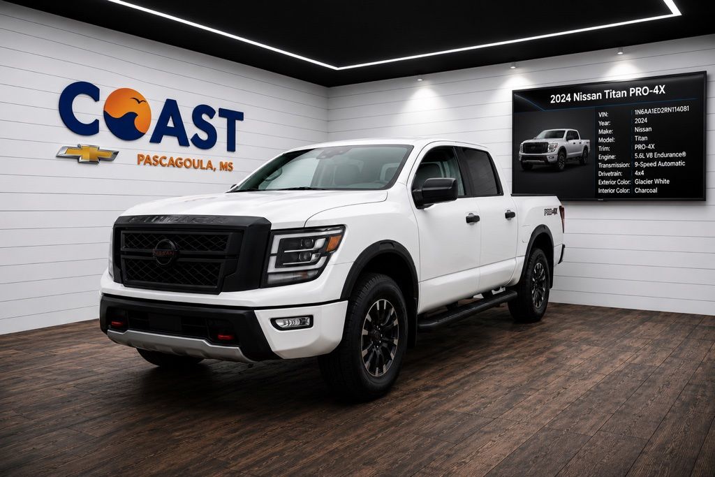2024 Nissan Titan PRO-4X Crew Cab 4WD