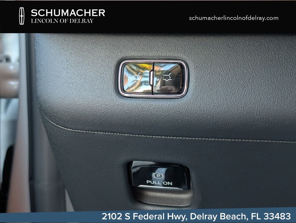new 2026 Lincoln Navigator car, priced at $97,189