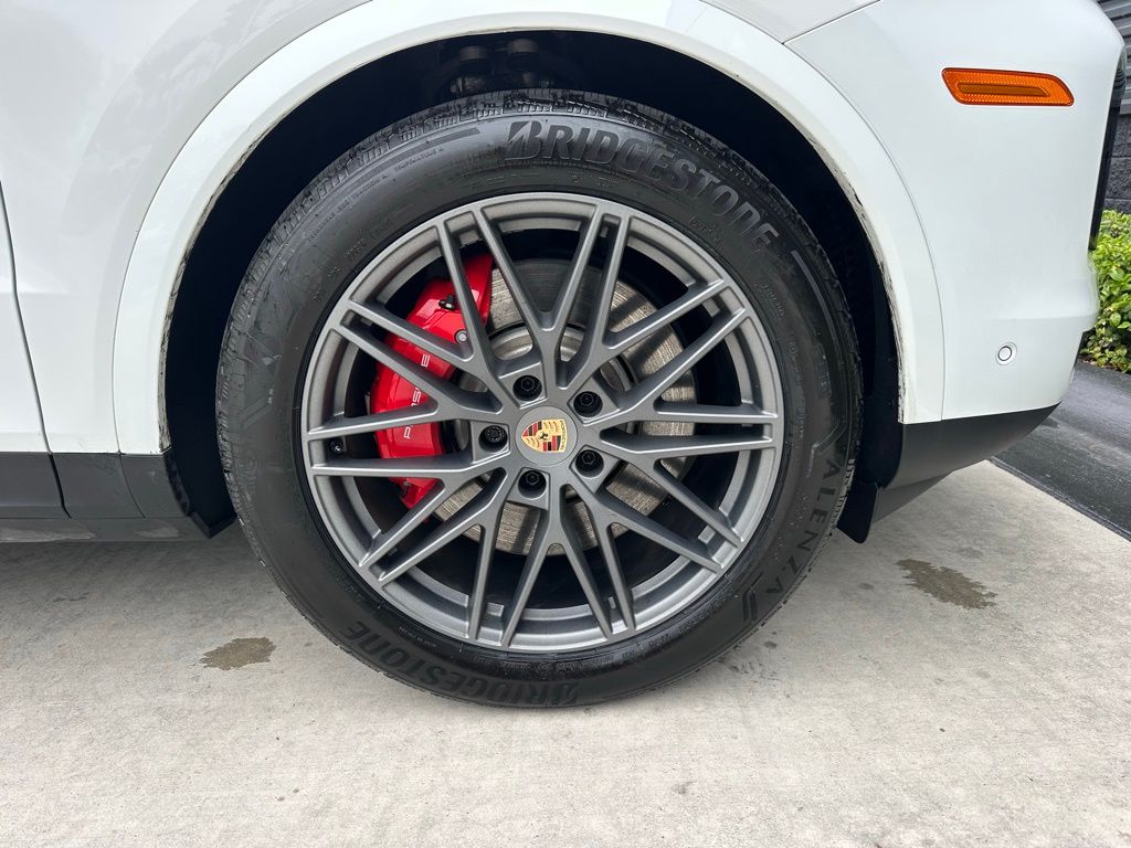 Thumbnail: 2025 Porsche Cayenne - 15