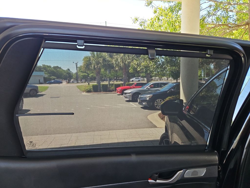 2023 Hyundai Palisade Limited Black at Jones Ford