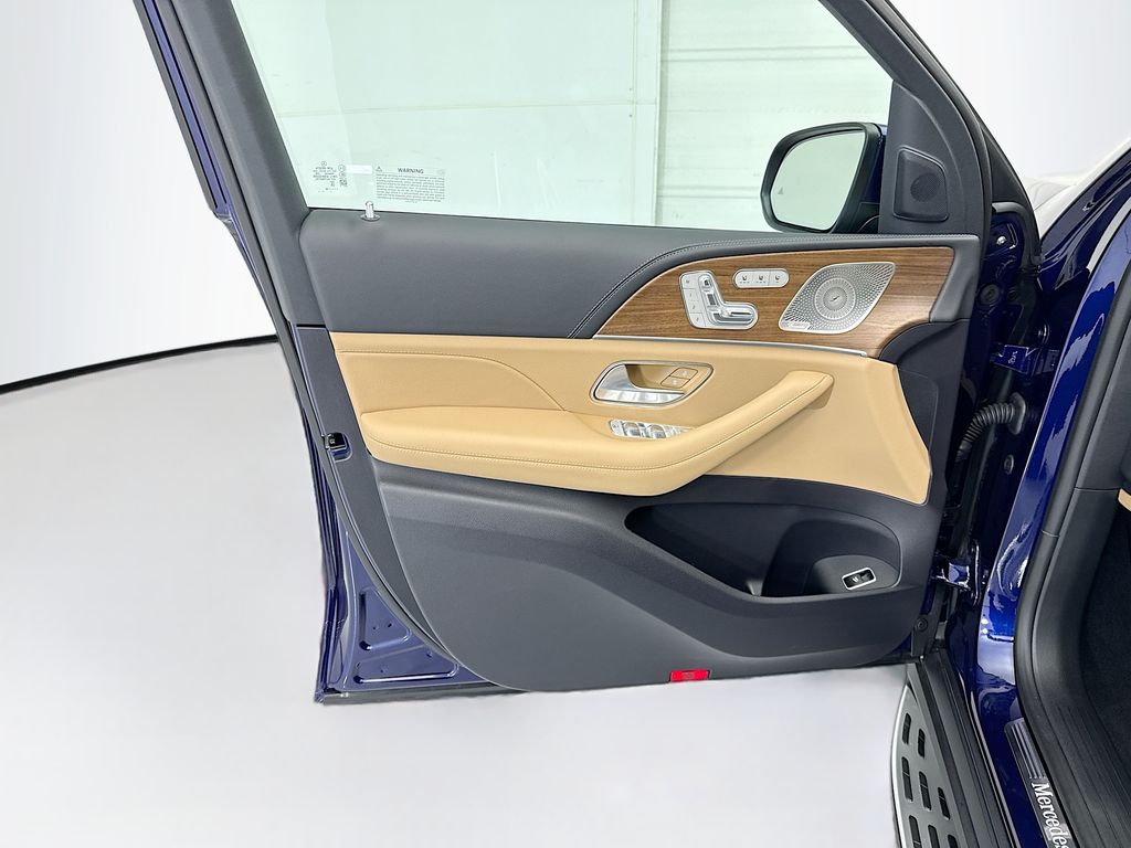 Thumbnail: 2026 Mercedes-Benz GLS - 24