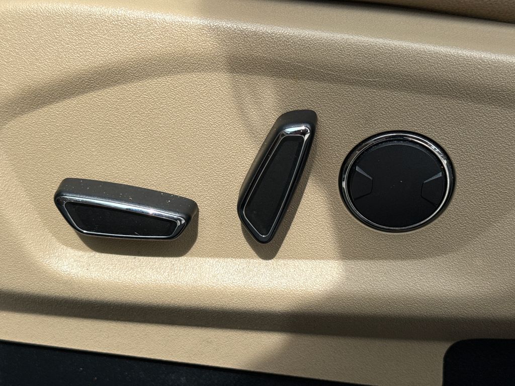 Used 2017 Blue Ford XLT image 26