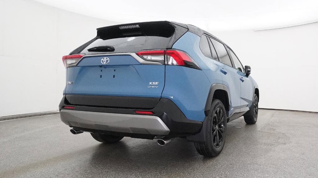 Thumbnail: 2025 Toyota RAV4 - 8