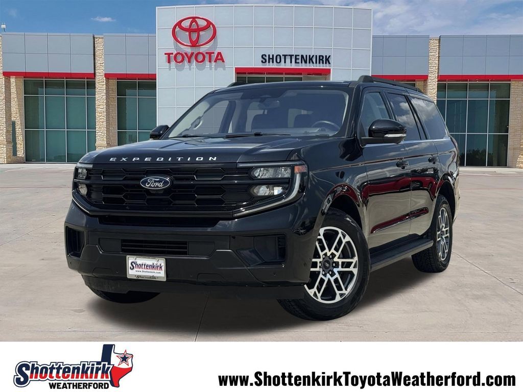 2025 Ford Expedition Active 4x4's photo