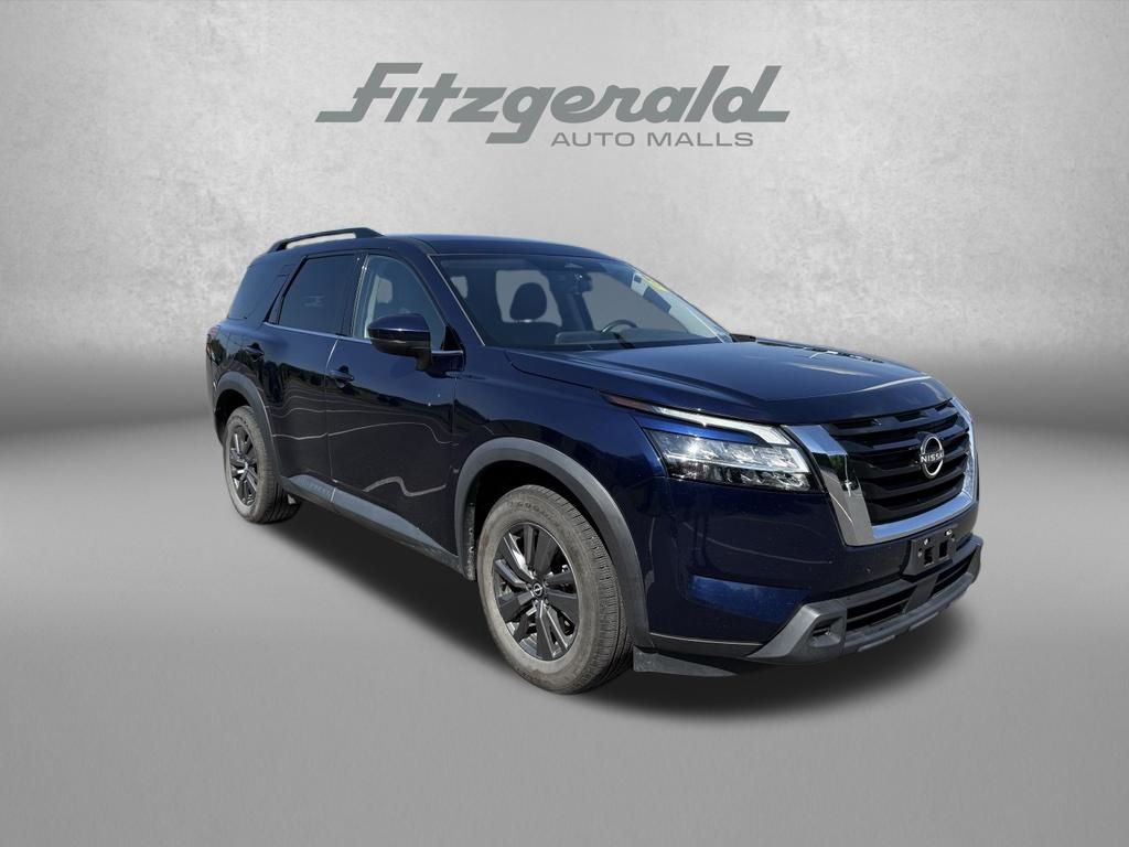  2022 Nissan Pathfinder SV 4WD   
