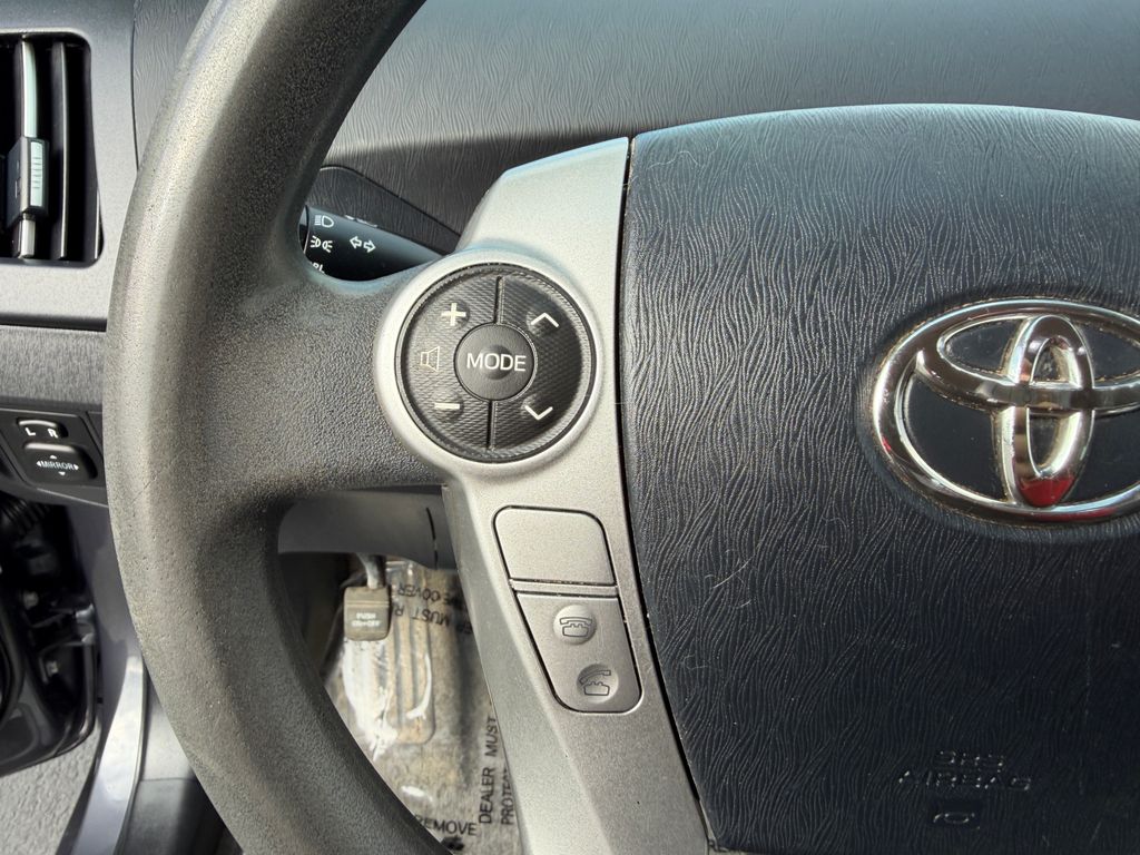 Thumbnail: 2015 Toyota Prius - 21