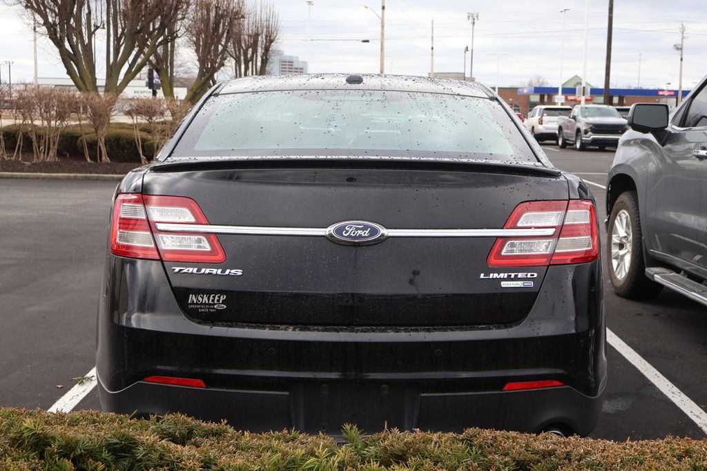 2018 Ford Taurus Limited Edition 9